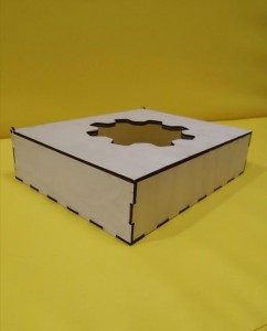 Сувенирная коробочка из фанеры
